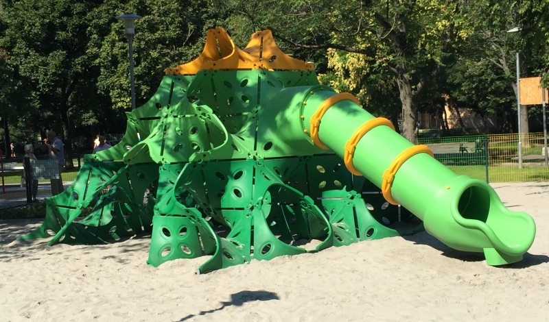 Deltoid climbing equipment