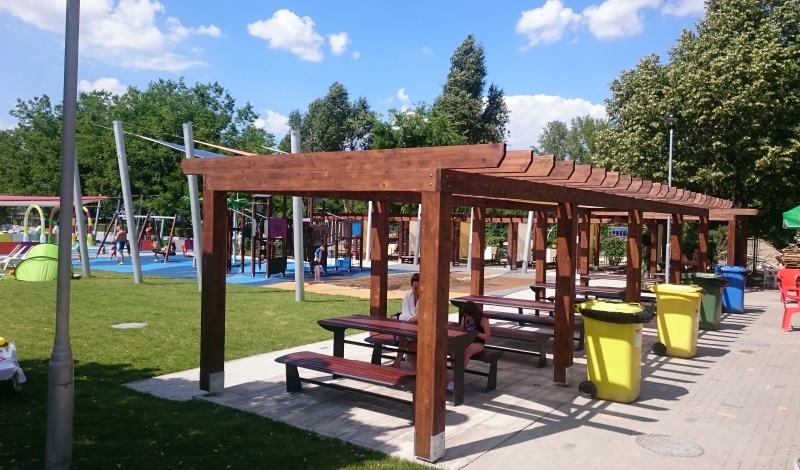 Installation of playground, pergolas and continuous rubber surface