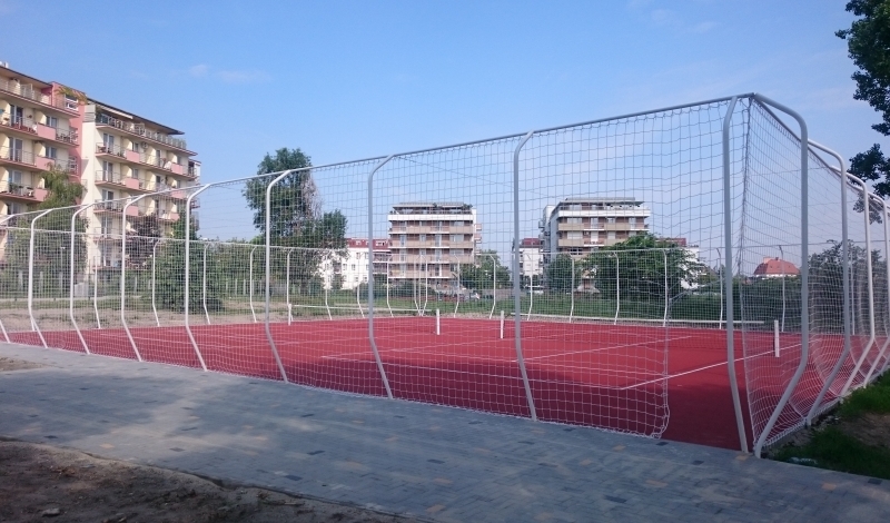 Tartan track foot tennis court