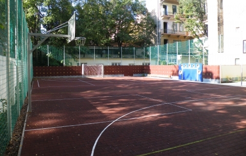 Multifunctional sportcourt