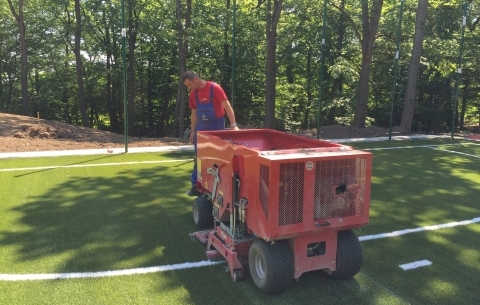 Artifical grass sportcourt maintenance
