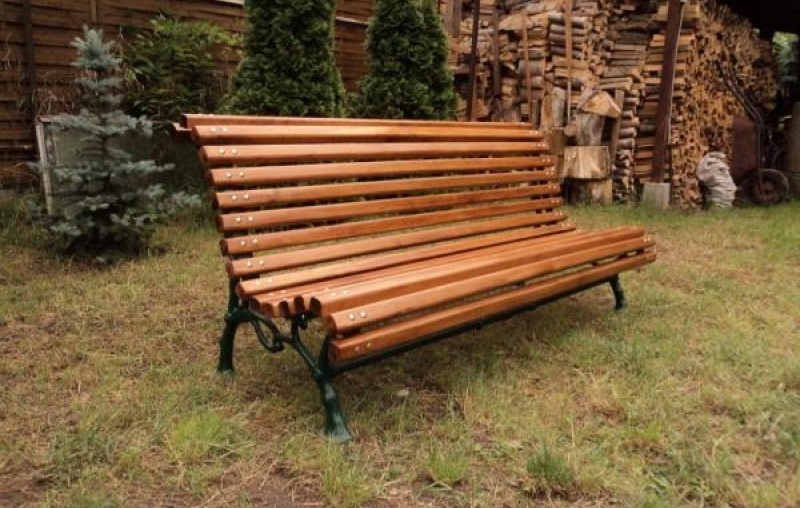 Bench 'Mives'