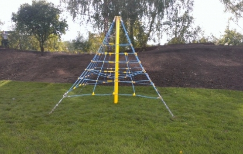 Rope pyramid