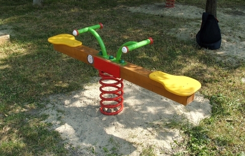 Spring seesaw with two seats